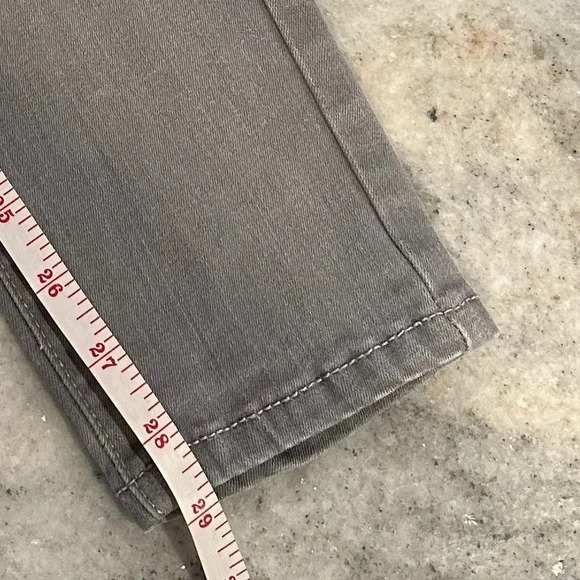 Old Navy Rockstar with Built In Sculpt Skinny Jeans in Gray Denim Size 8 - Picture 6 of 10